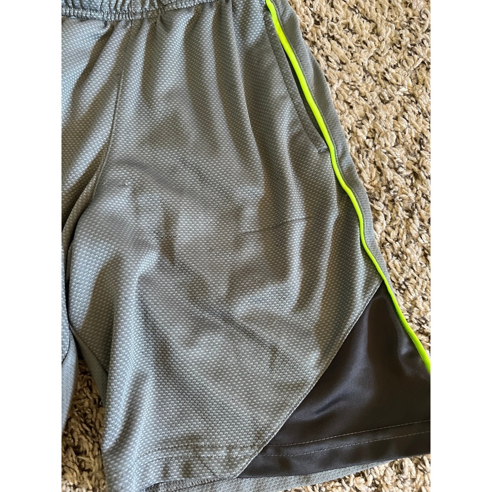 Champion Boys Gray Neon Green Active Shorts Size 6/7 - Picture 2 of 9